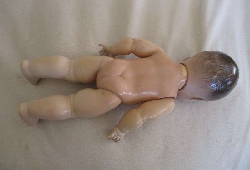 Vintage 1950's hard plastic doll with open/close eyes - 31cm tall