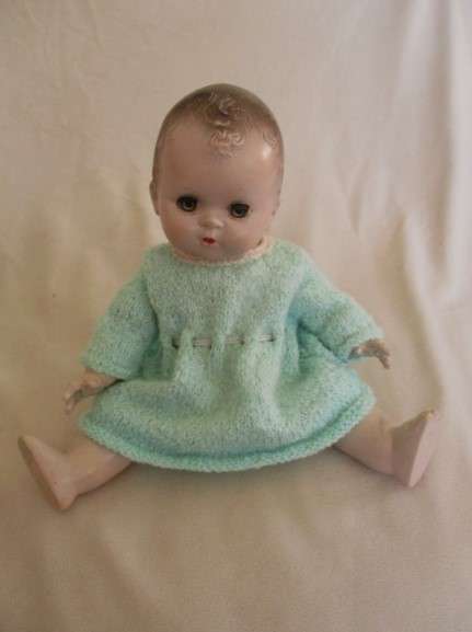 Vintage 1950's hard plastic doll with open/close eyes - 31cm tall