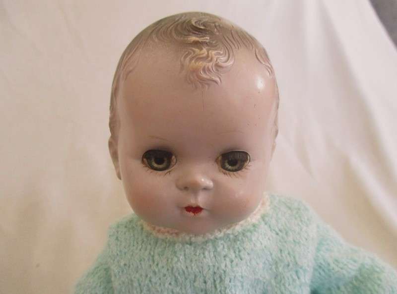 Vintage 1950's hard plastic doll with open/close eyes - 31cm tall