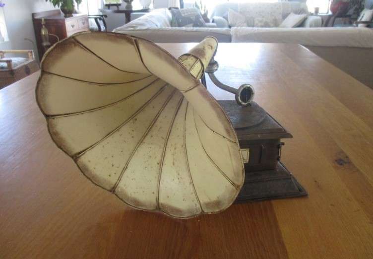 Original decor - rustic shabby chic "his master's voice" ornamental metal record player