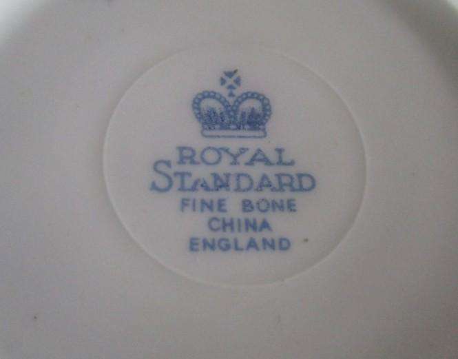 Two collectable Royal Standard fine bone China pin dishes after Dutch artist M. L angbroek