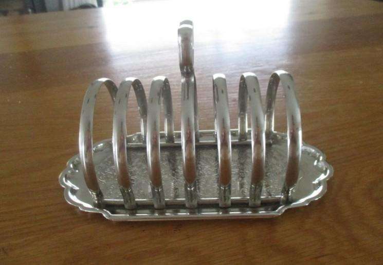 Decorative 6-slice Toast Rack - great condition