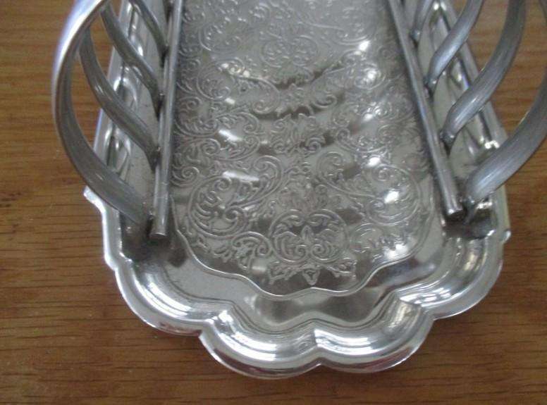 Decorative 6-slice Toast Rack - great condition