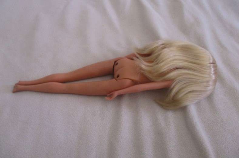 Cute Barbie-like fashion doll - flip her tummy for pregnant/not pregnant