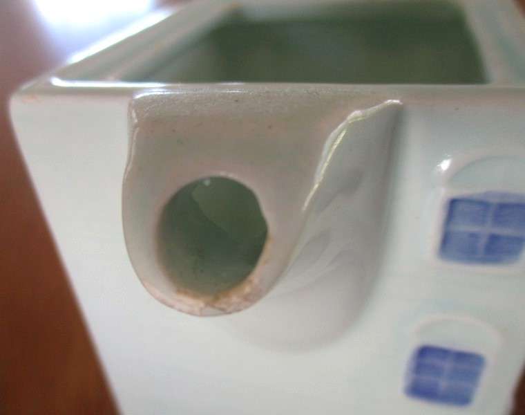 Cute miniature Delfts blauw Canal House teapot to add to your KLM collection