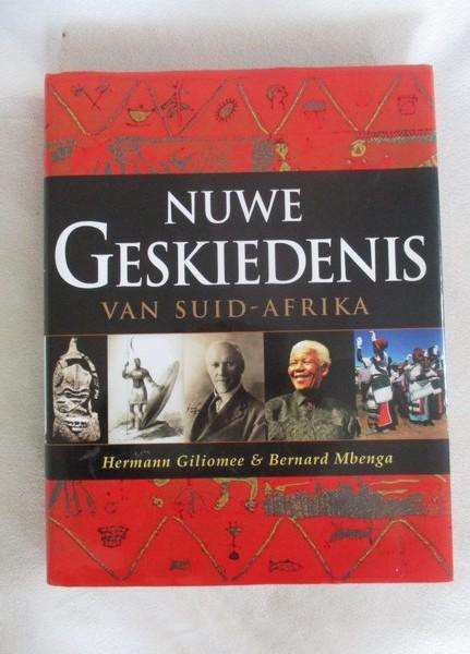 Nuwe Geskiedenis van Suid-Afrika - Hardeband met stofomslag - uitstekende toestand