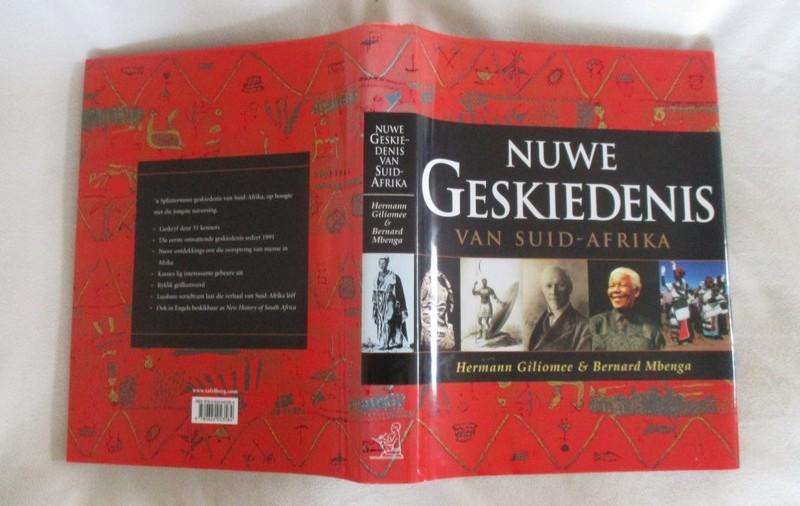 Nuwe Geskiedenis van Suid-Afrika - Hardeband met stofomslag - uitstekende toestand