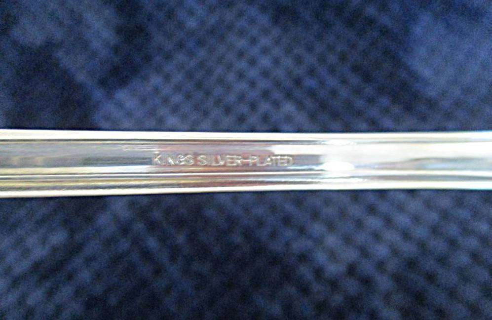Silverplated tureen and ladle for soups and stews - wonderful condition!