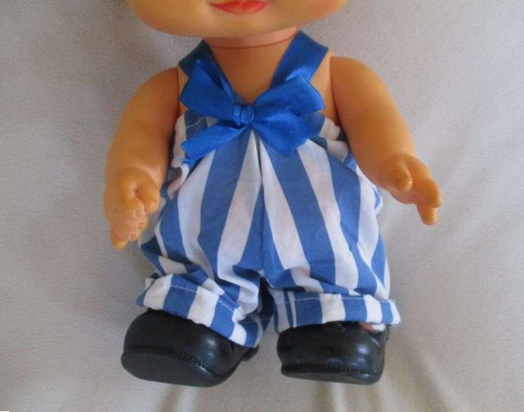 Too cute - vintage 1960's Big Eyes doll (Twiggy era) - 32cm tall