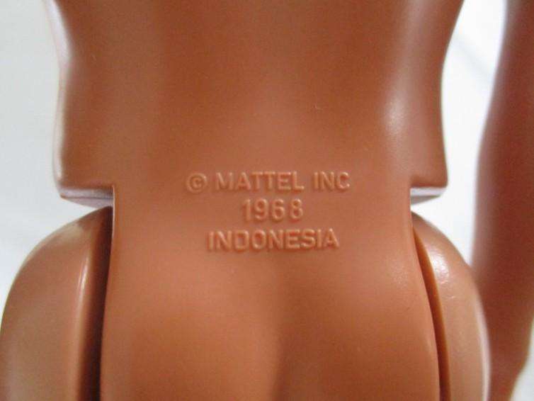 Barbie's boyfriend - 1990's Mattel Pearl Beach Ken doll with knees that bend