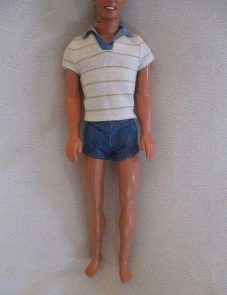 Barbie's boyfriend - 1990's Mattel Pearl Beach Ken doll with knees that bend