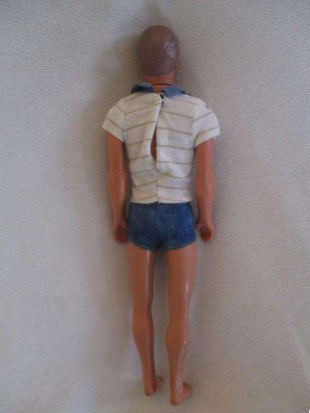 Barbie's boyfriend - 1990's Mattel Pearl Beach Ken doll with knees that bend