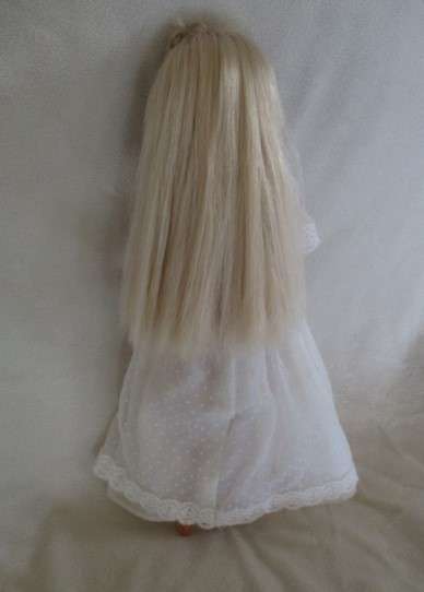 Vintage Mattel Barbie doll with long soft hair and original earrings -  Knees bend