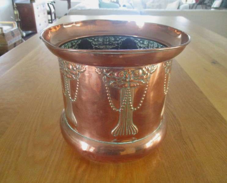 Circa 1903-1910 - antique large copper Art Nouveau Beldray, England jardiniere - awesome