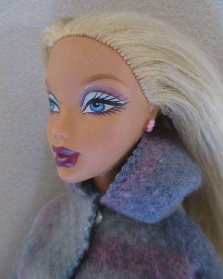 Rare Mattel My Scene Barbie - Barbie with original earrings and shoes -  Knees bend