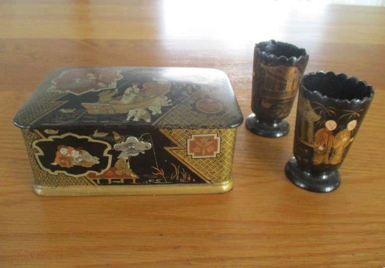 Antique Lacquered wood Chinese Tea Box (signed) and two lacquered wood cups