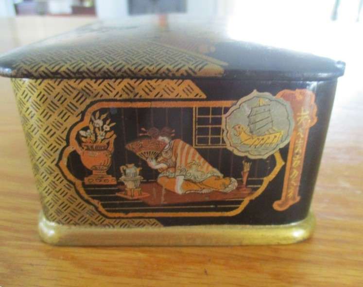 Antique Lacquered wood Chinese Tea Box (signed) and two lacquered wood cups