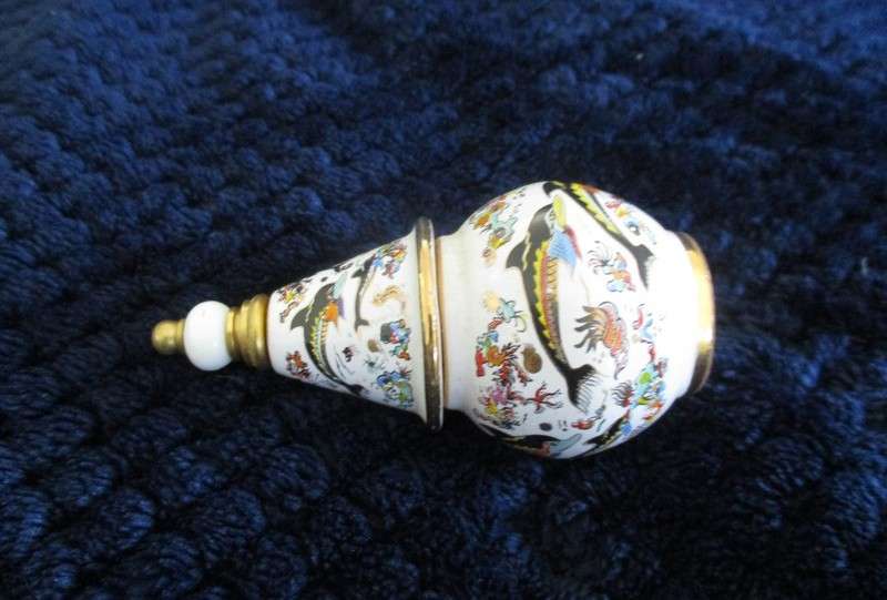 A vintage Pallini Attiki Venus series, Greece perfume bottle to add to your collection
