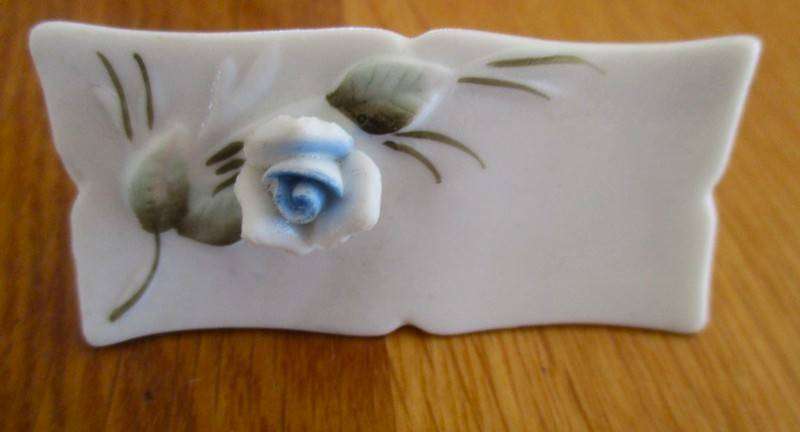 Eight vintage hand made porcelain Balboa, Italy dinner table place name "stands" in perfec condition