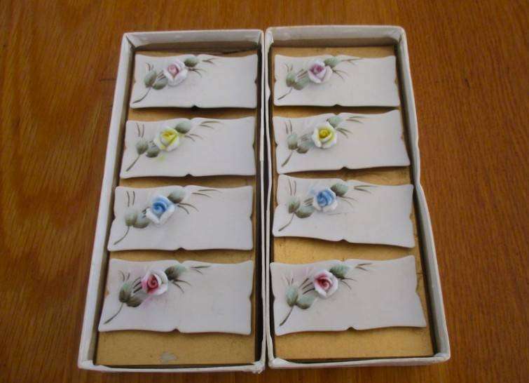 Eight vintage hand made porcelain Balboa, Italy dinner table place name "stands" in perfec condition