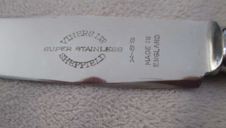 Excellent vintage nickel silver Viners Resilco, Sheffield set in original canister - super stainless