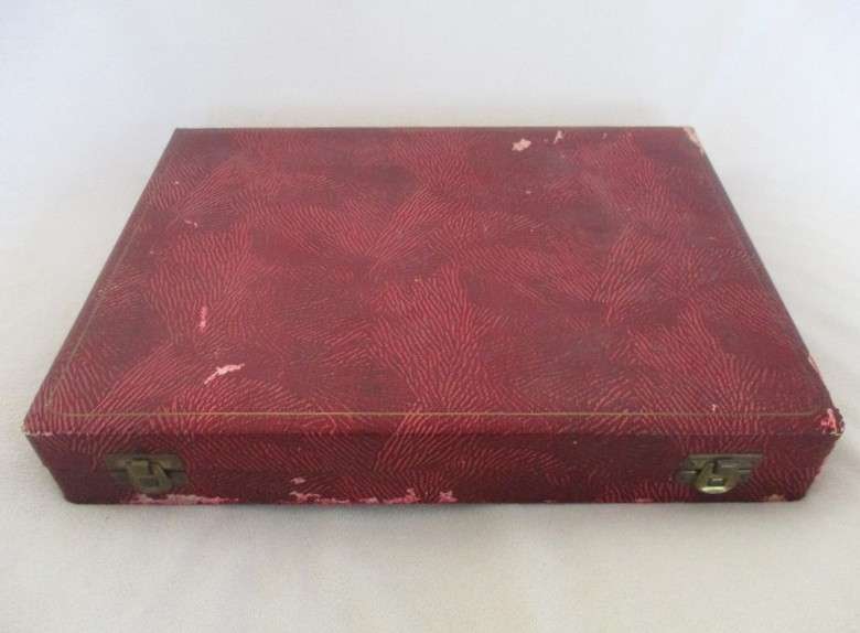 Excellent vintage nickel silver Viners Resilco, Sheffield set in original canister - super stainless