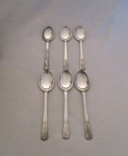 2. Quality vintage Art Deco Yeoman, England EPNS set in canister - 6 teaspoons and sugar tongs