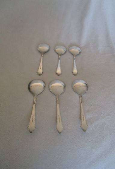 Vintage Priestley & Moore, Sheffield Fine Silverplate Fruit Spoons & Server still in box