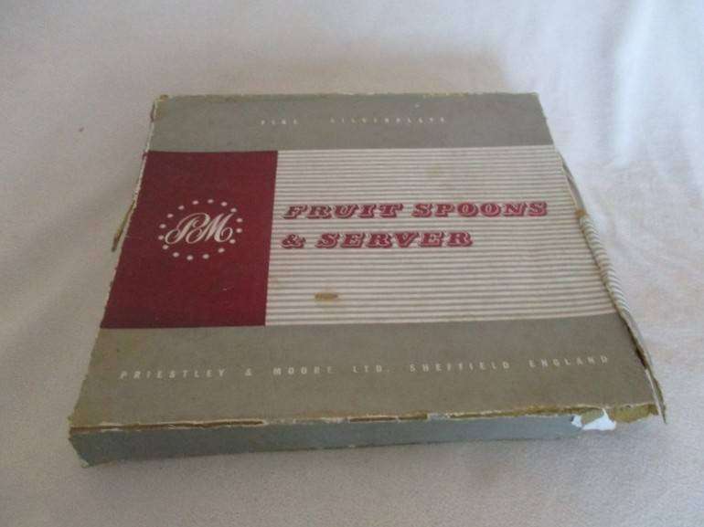 Vintage Priestley & Moore, Sheffield Fine Silverplate Fruit Spoons & Server still in box