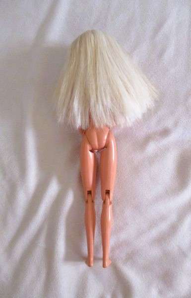 Vintage 1997 articulated Mattel Cool Blue Barbie with original earrings and shoes