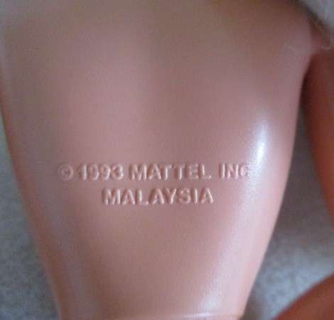 Vintage 1997 articulated Mattel Cool Blue Barbie with original earrings and shoes