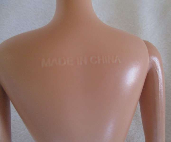 A Barbie/Steffi Love clone doll with more mature face