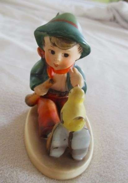 Collectable vintage Hummel, West Germany figurine - Singing Lesson #63