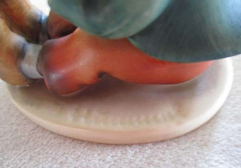 Collectable vintage Hummel, West Germany figurine - Singing Lesson #63