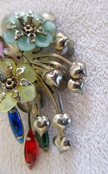 A rather unique and pretty vintage brooch