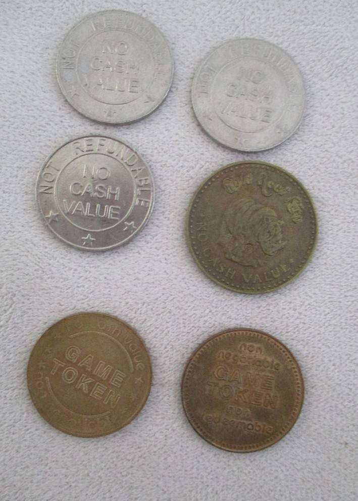 A batch of 15 medallions and tokens