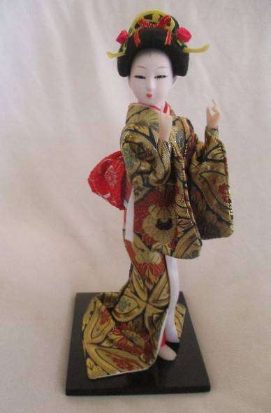 Stunning Shuangmin Craft Japanese Geisha doll in original box