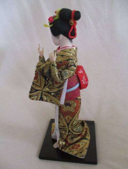 Stunning Shuangmin Craft Japanese Geisha doll in original box