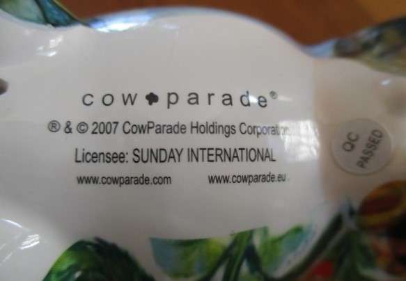 2. Collectable -2007 Cow Parade Maddi's Garden by Marybeth Whalen (West Hartford) in original box