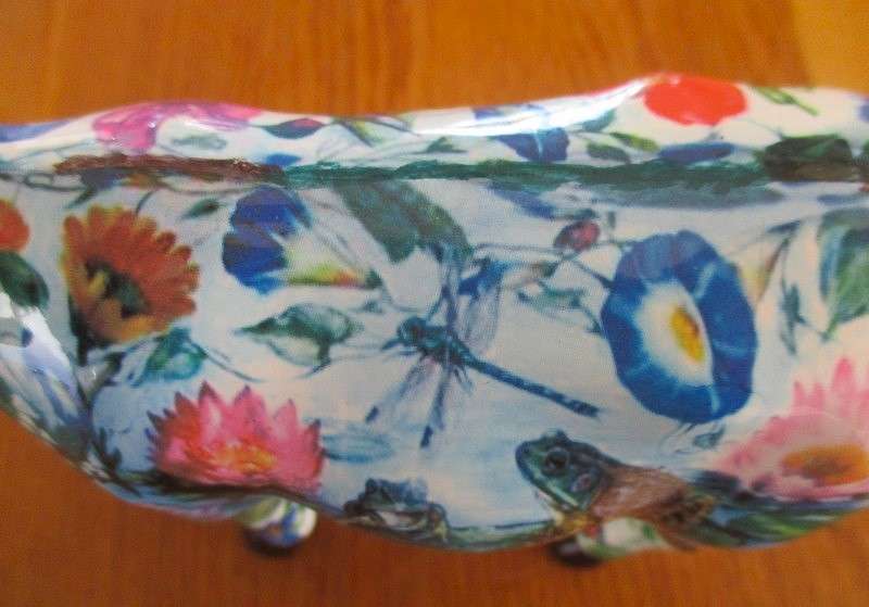 2. Collectable -2007 Cow Parade Maddi's Garden by Marybeth Whalen (West Hartford) in original box