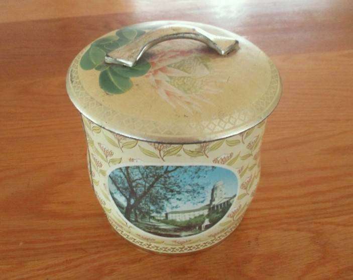 Vintage tea tin with proteas and S.A. scenes - double airtight lid with handle