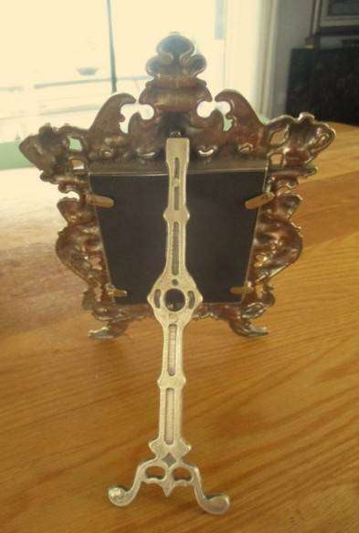 Stunning vintage Art Nouveau solid brass photo/picture frame