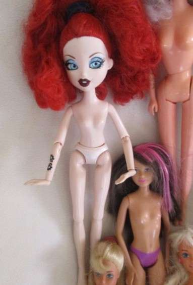 Doll restorer bargain!!  17 dolls (mainly Barbie) incl. 1960's Marlo Flip?/TNT? & soft body Barbie