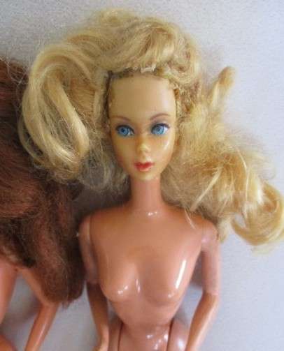 Doll restorer bargain!!  17 dolls (mainly Barbie) incl. 1960's Marlo Flip?/TNT? & soft body Barbie