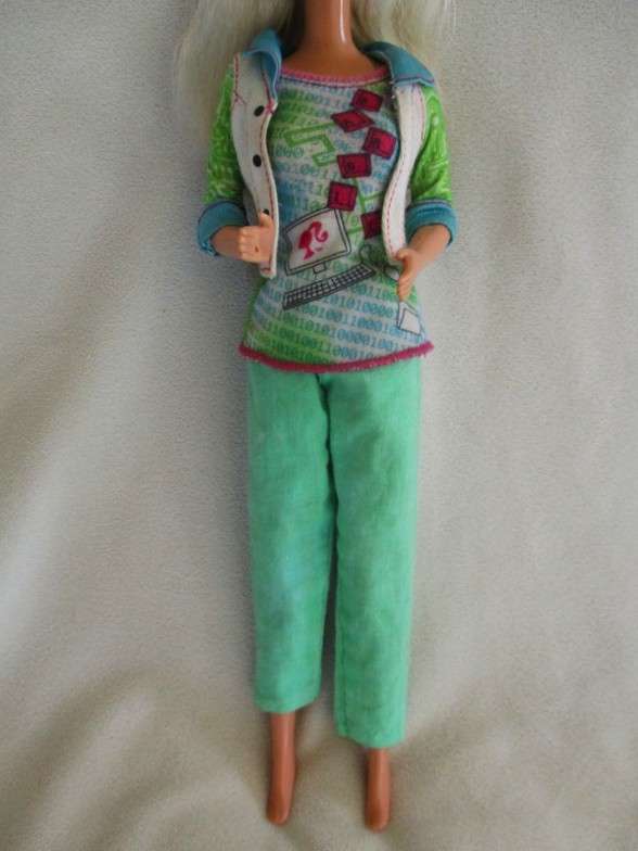 Vintage Mattel Barbie doll in cute outfit -  Knees bend