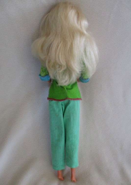 Vintage Mattel Barbie doll in cute outfit -  Knees bend