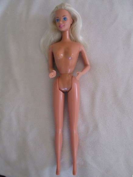 Vintage Mattel Barbie doll in cute outfit -  Knees bend