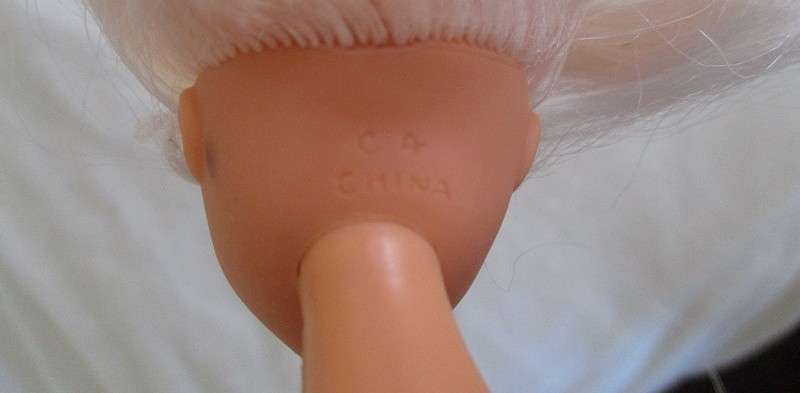 A vintage Petra? doll (German version of Barbie) -  Knees bend