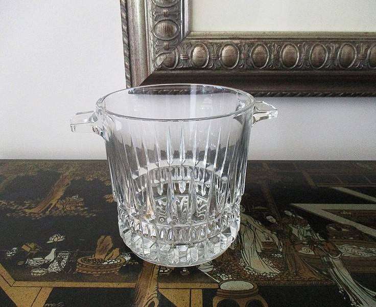 Exceptional heavy French glass ice/champagne bucket