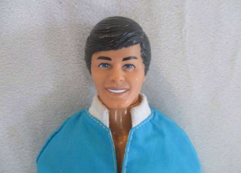 Barbie's boyfriend - Vintage 1980's Mattel Ken in original Ken/barbie clothes & shoes - knees bend